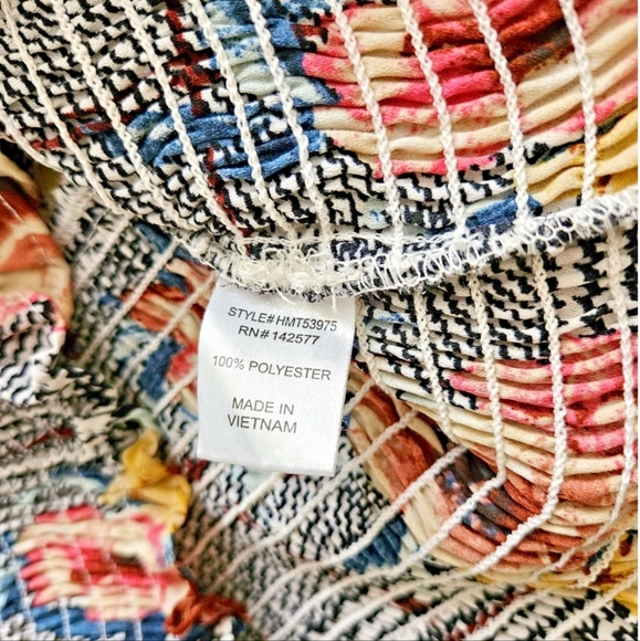 Floral Plaid Blouse-Size Medium - Picture 9 of 16